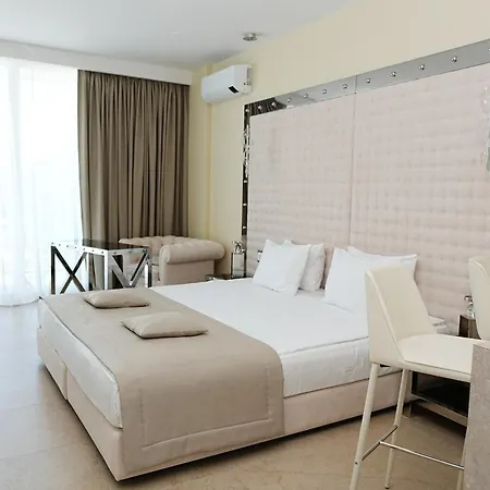 Aparthotel Opera D'arte *